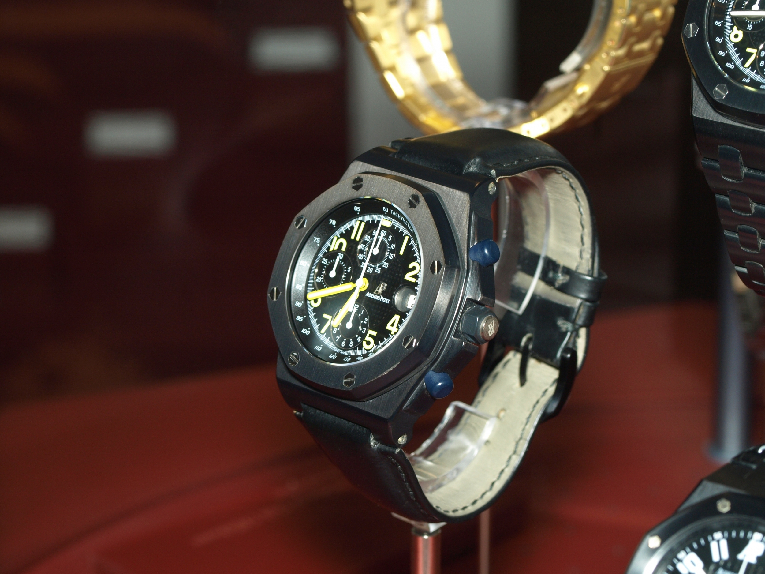 Royal Oak Offshore on display in AP Museum