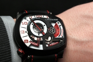Ladoire Black Widow Mr. Race