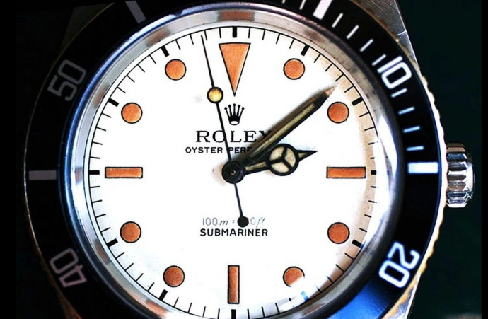 Rolex white dial submariner reference 6536