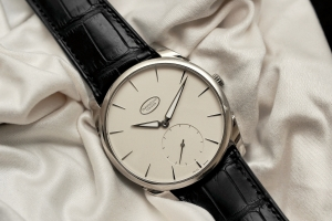 Parmigiani Fleurier Tonda 1950 white gold with cream dial