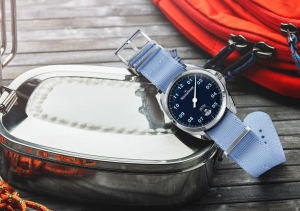 Meistersinger Metris blue dial with blue Nato