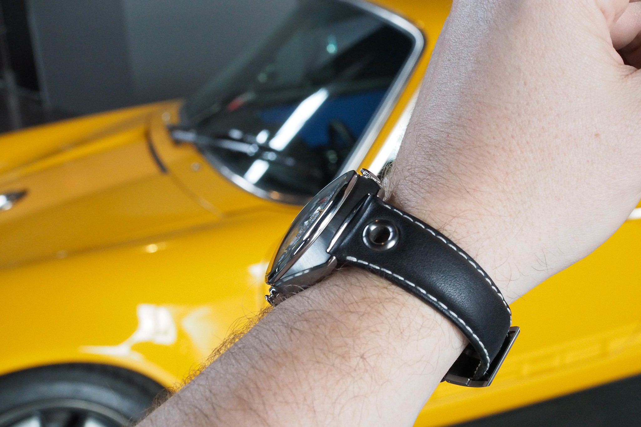 Singer Track 1 wristshot