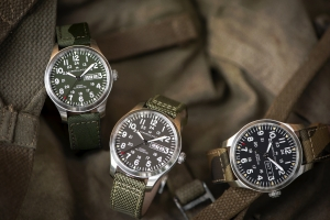 Khaki Field Day Date Auto "Camouflage"
