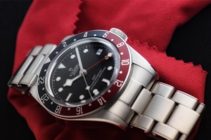 Tudor Black Bay GMT