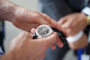 Girard-Perregaux Neo-Tourbillon with Three Bridges Quasar