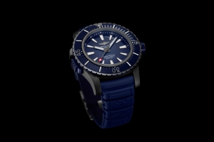 Breitling Superocean 48 black titanium with bleu ceramic bezel