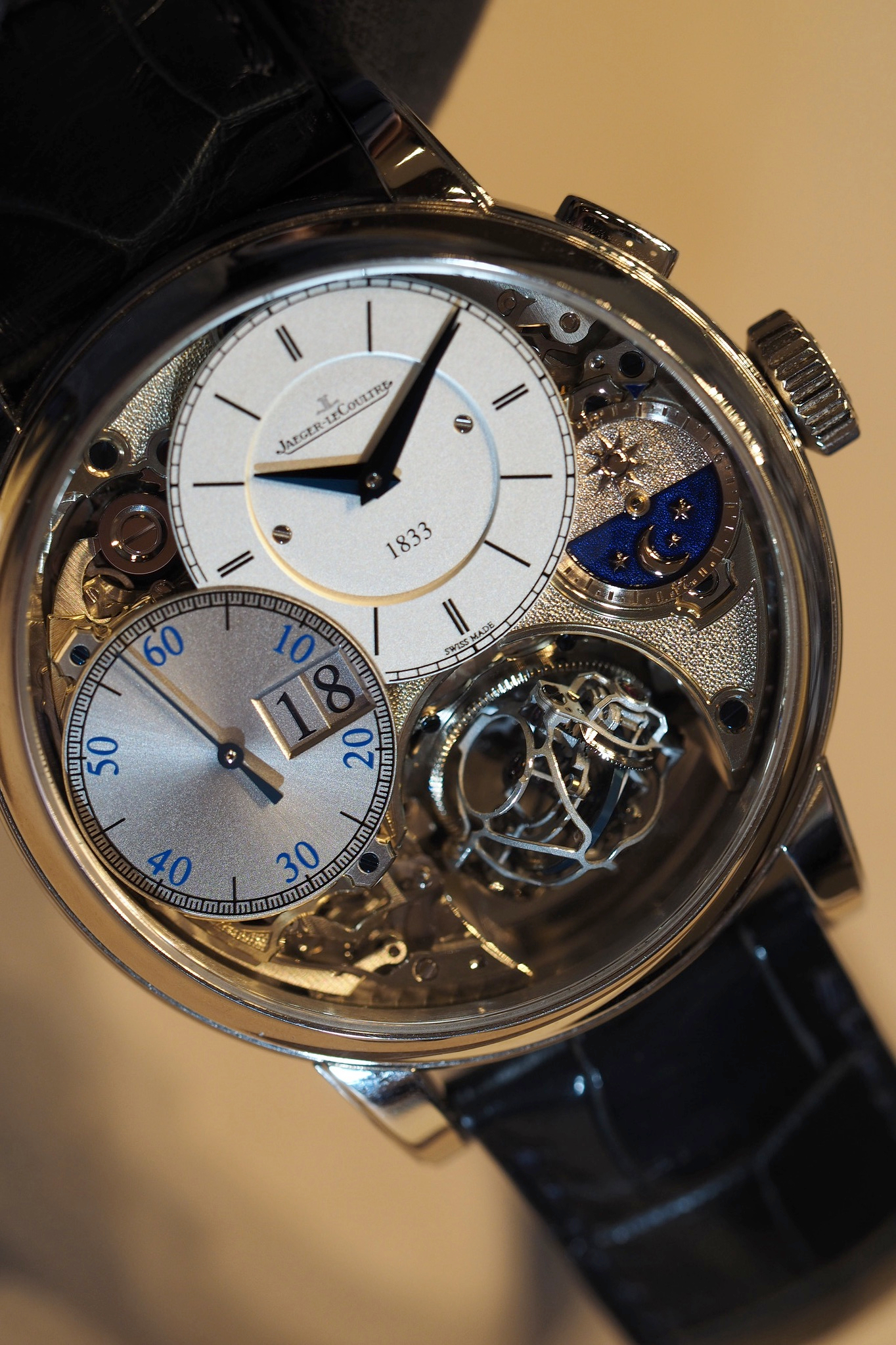 Hybris Mechanica Gyrotourbillon 3 Jubilee Hands-On
