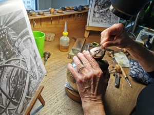 Maestri’Art DW5 Armilia hand engraving