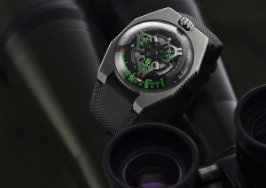 Urwerk UR100 Gunmetal cover