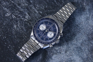 Omega Speedmaster Chronoscope 329.30.43.51.03.001 flat lay