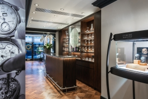 FP Journe London boutique bar