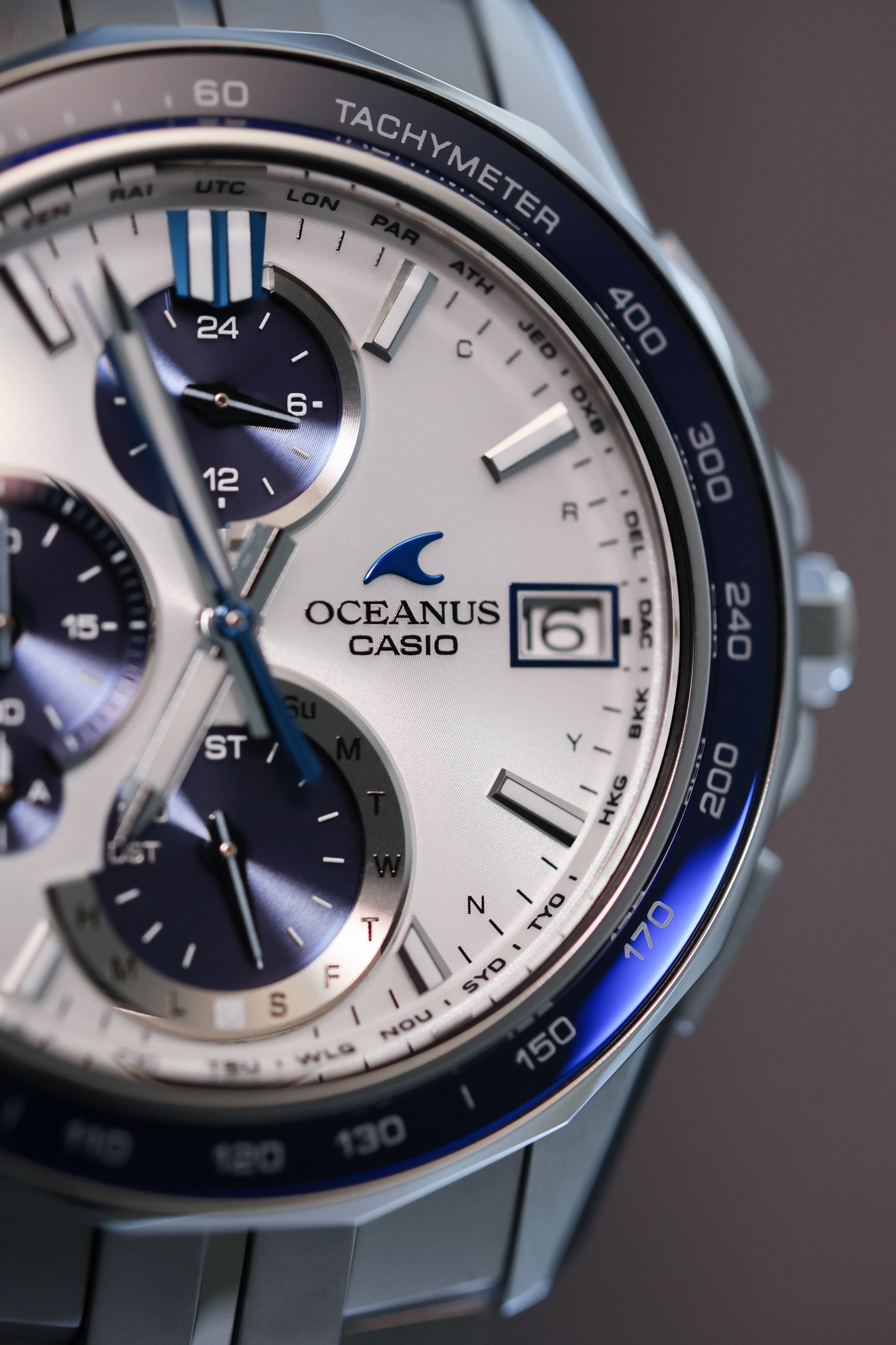Oceanus Manta S7000 Review | Professional Watches
