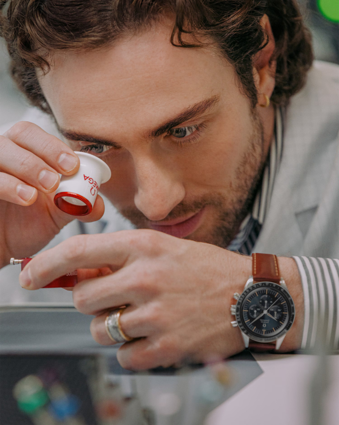 2025 Aaron Taylor Johnson Speedmaster First Omega In Space on his wrist