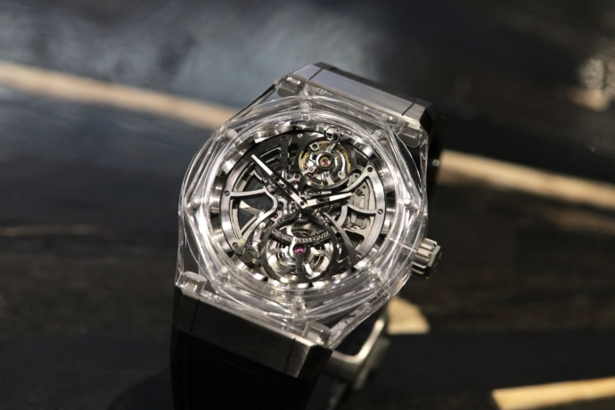 Girard-Perregaux Laureato Absolute Light 2020