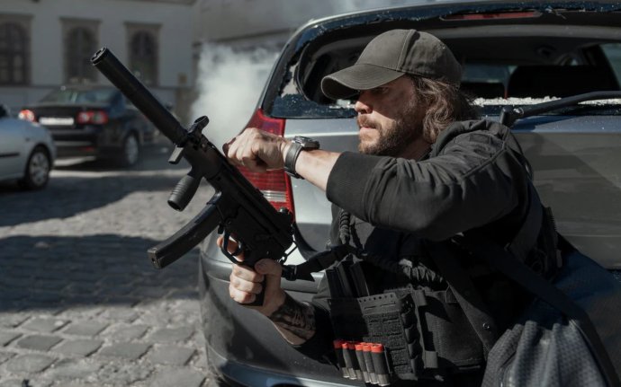 Taylor Kitsch Tudor Pelagos wristshot Dark Wolf