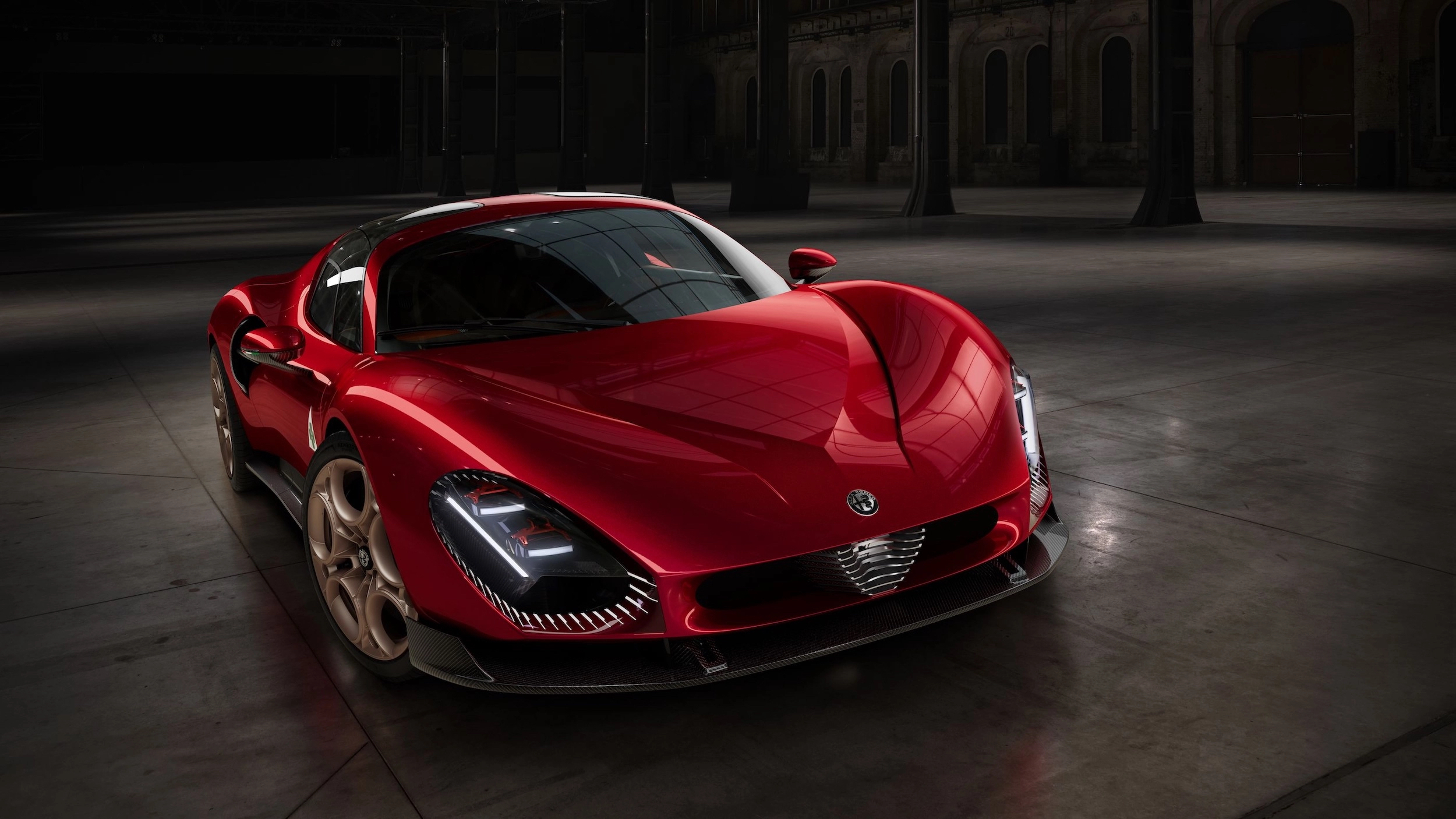 2025 Alfa Romeo 33 Stradale front angled