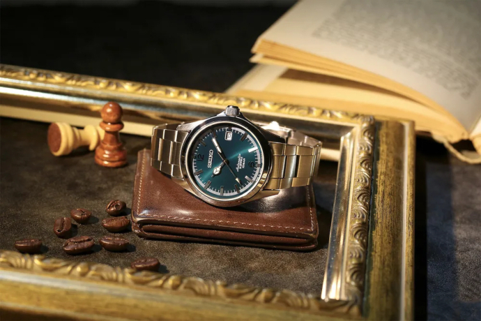 Seiko x TiCTAC SZSB036