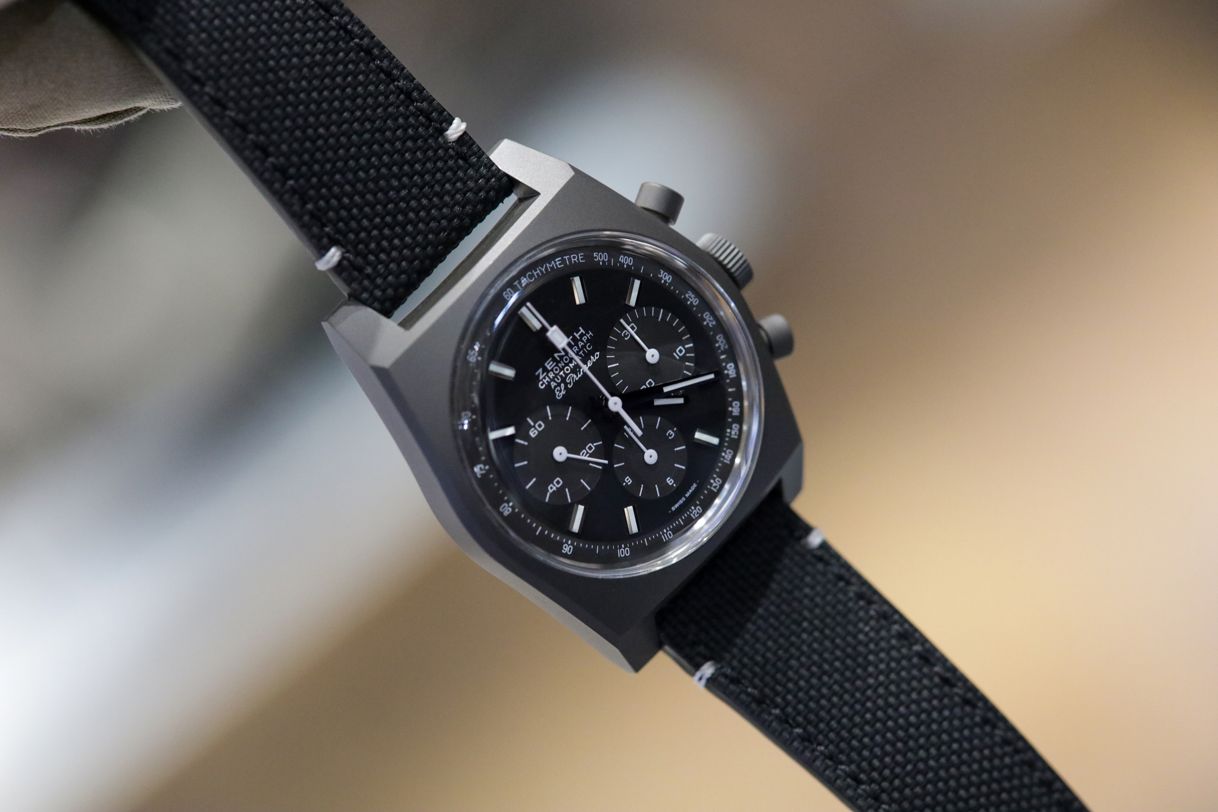 Zenith Chronomaster Revival Shadow hands-on